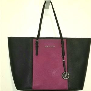 Michael kors medium jet set tote a nd wristlet.